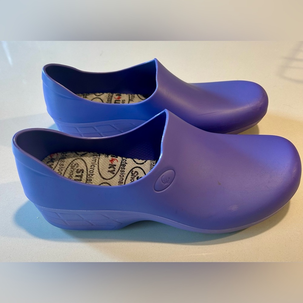 Sticky shoes nursing Purple Slip-On Clogs size 7